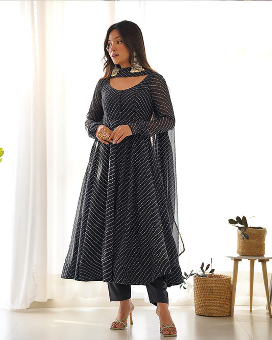 BLACK COLOR LAHERIYA PRINT GEORGETTE THREE PIECE ANARKALI SUIT