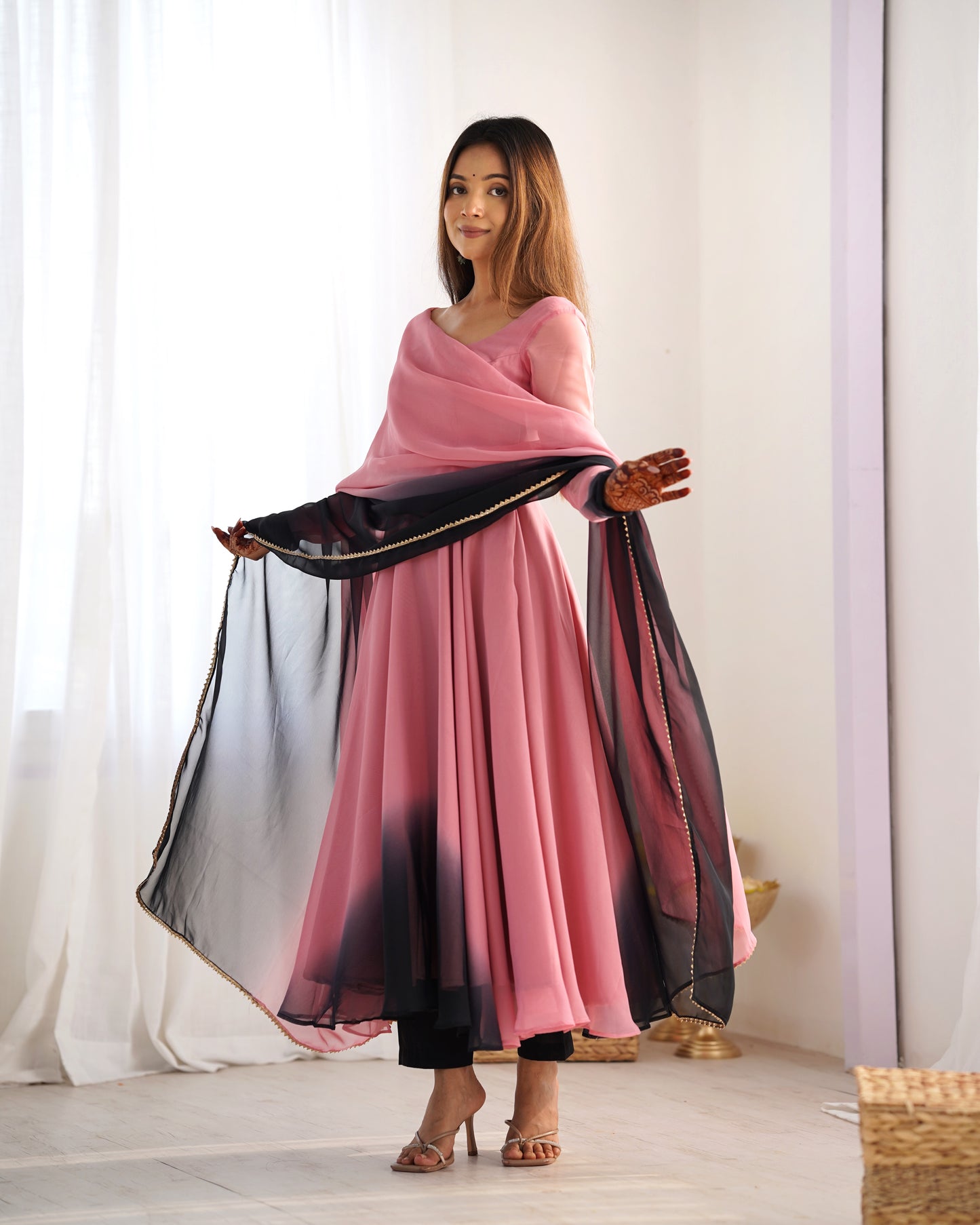 ONION PINK COLOR GEORGETTE BASE ANARKALI SUIT SET OF 3
