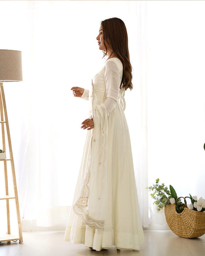 BEAUTIFUL WHITE COLOR PURE CHANDERI SILK ANARKALI SUIT SET OF 3