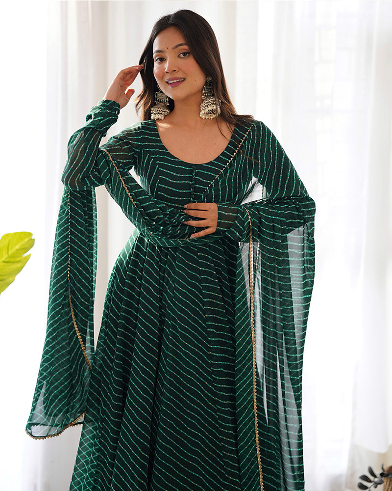 GREEN COLOR LAHERIYA PRINT GEORGETTE THREE PIECE ANARKALI SUIT